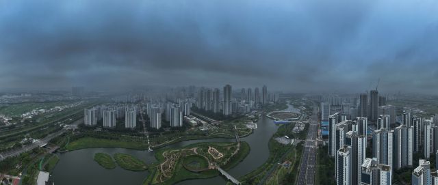 한국토지주택공사가 청라국제도시 개발로 얻은 막대한 이익을 공기업으로 재투자하지 않고 사익을 우선하고 있어 지역 안팎에서 재투자를 필요로 하는 목소리가 나오고 있다. 사진은 16일 청라국제도시가 사업성 저하 등 각종 우려에 먹구름이 드리워지고 있다. 조병석기자