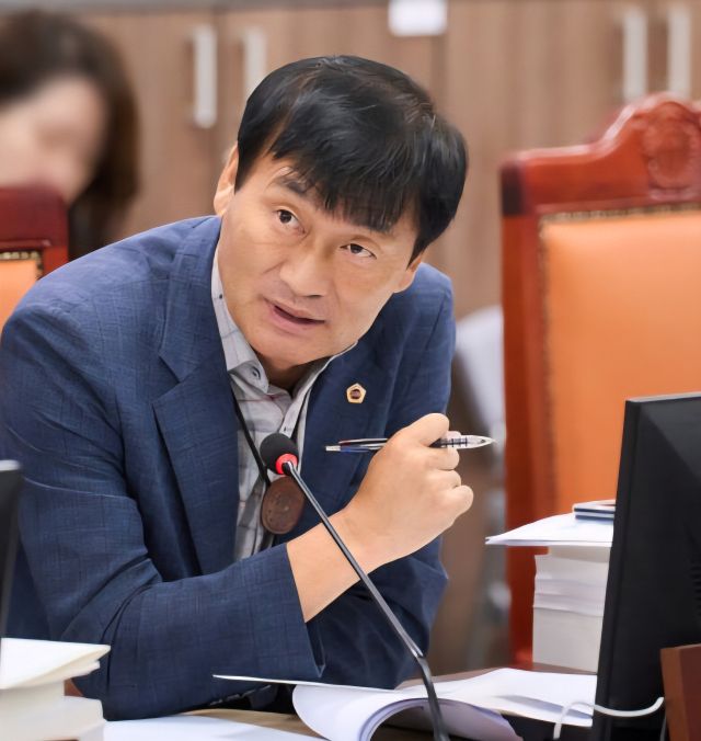 경기도의회 서광범 의원(농정해양위원회 국민의힘, 여주1)이 여주시 강천면에 조성될 별빛자연휴양림 조성사업이 조속히 추진되기를 촉구하고 있다. 경기도의회 제공