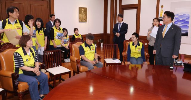 우원식 국회의장과 면담하는 홈플러스 노조원들. 연합뉴스