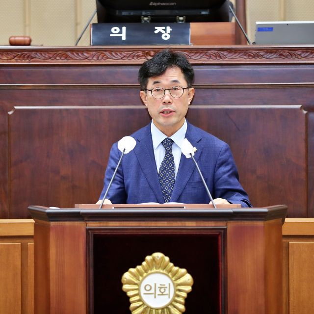 김태흥 의왕시의회 부의장이 최근 열린 제312회 의왕시의회 제1차 정례회 2차 본회의에서 5분 자유발언을 하고 있다. 의왕시의회 제공