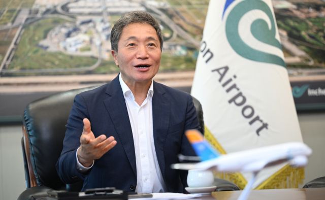 이학재 인천국제공항공사 사장이 취임 2주년 맞아 경기일보와 인터뷰에서 “인천공항은 이제 공항을 넘어 세상을 바꾸는 인천공항이 될 것”이라고 강조했다. 조병석기자