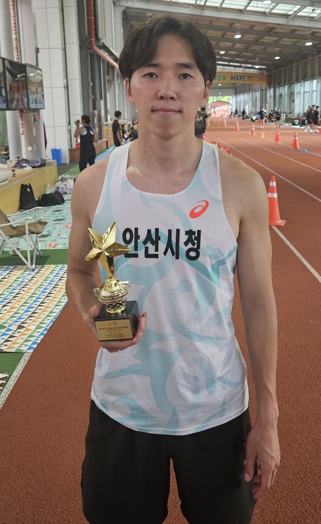 남자 일반부 110m허들 대회 5연패 김경태.안산시청 제공