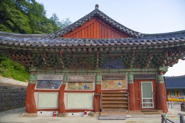 안성 청룡사 전경. 경기도관광공사 제공