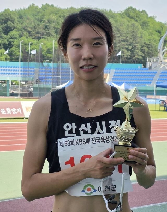 여자 일반부 100m 허들 시즌 2관왕 류나희.안산시청 제공
