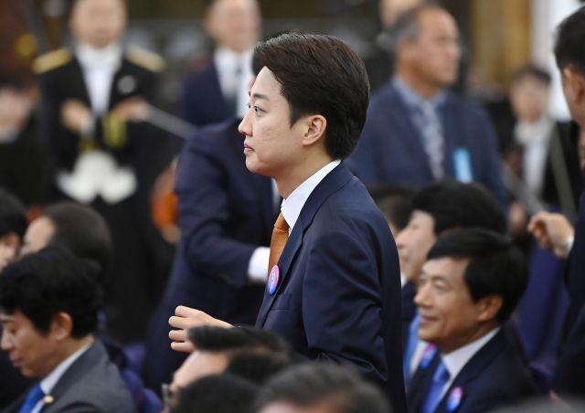 지난 4일 서울 여의도 국회에서 열린 제21대 대통령 취임선서식에 참석한 개혁신당 이준석 의원. 연합뉴스