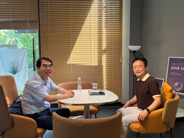 지난 10일 더불어민주당 양기대 전 국회의원이 남경필 전 경기도지사와 만나 마약퇴치 관련 내용을 논의했다. 양기대 전 의원 제공