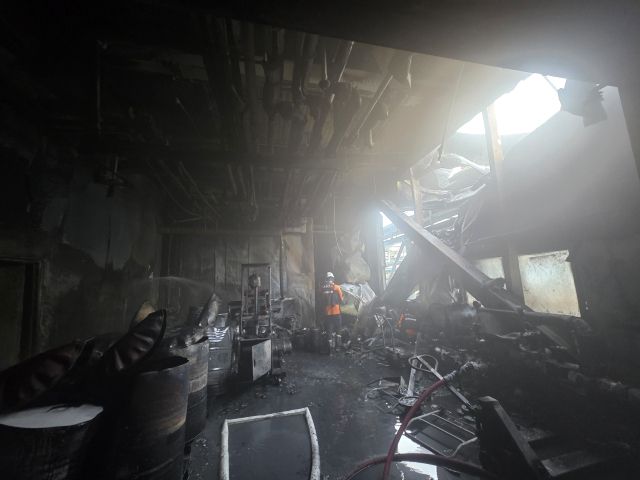 평택 포승 페인트 제조공장 화재현장. 경기도소방재난본부 제공