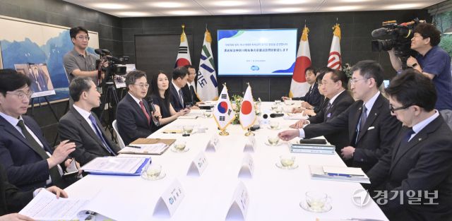 김동연 경기도지사, 일본 가나가와현과 35주년 기념 '교류협력심화' 공동선언 [포토뉴스]