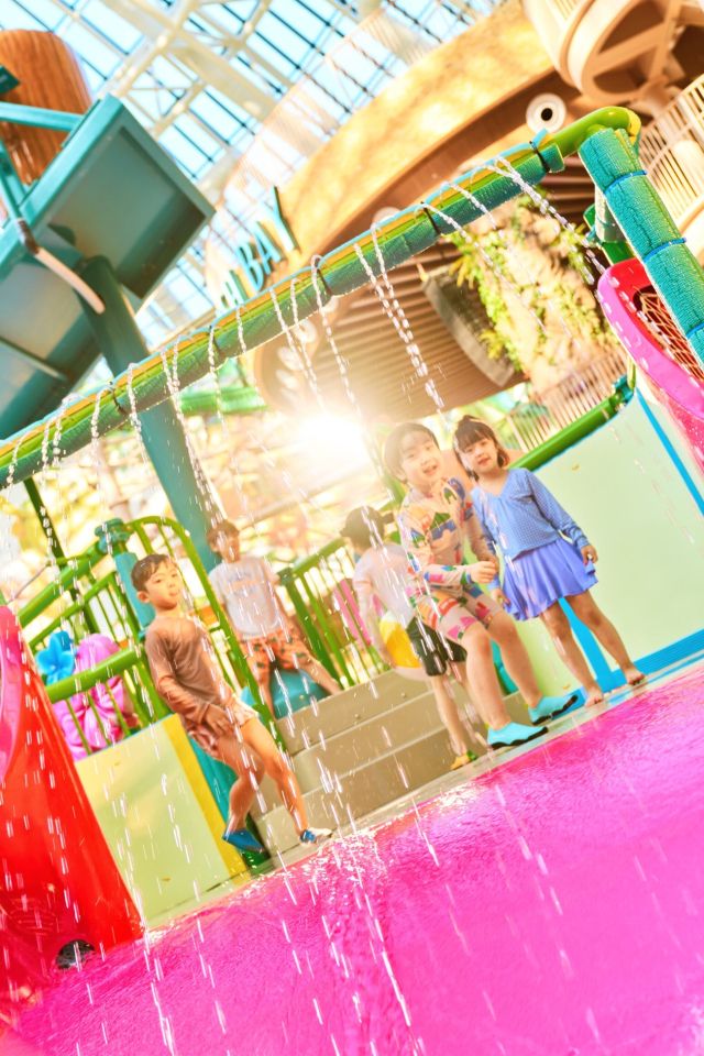 인스파이어 스플래시 베이에서 즐기고 있는 아이들. 인스파이어 제공