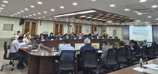 인천시는 최근 제4회 주택건설공동위원회를 열고 ‘인하대역 2구역 상업3 주상복합 개발사업’ 등 모두 3건의 통합심의를 ‘조건부 가결’했다. 인천시 제공