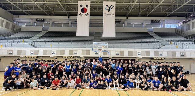 ‘2025 용인대학교 썸머 복싱캠프’에 참가한 선수들이 기념촬영을 하고있다.한국복싱진흥원 제공