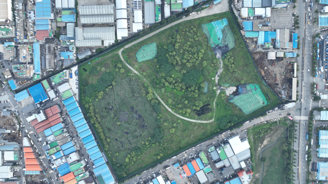 인천 서구 가좌동 일대 석탄(무연탄) 비축장 전경. 조병석기자