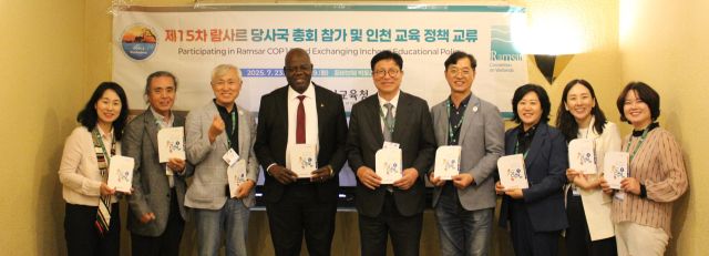 도성훈 인천시교육감이 모요 짐바브웨 교육부 장관과 만나 협력을 약속했다. 인천시교육청 제공