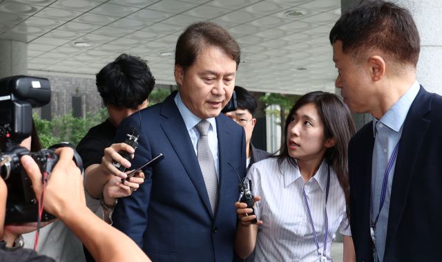 김주현 전 민정수석이 3일 내란특검 조사를 받기 위해 서울고검으로 들어서고 있다. 연합뉴스