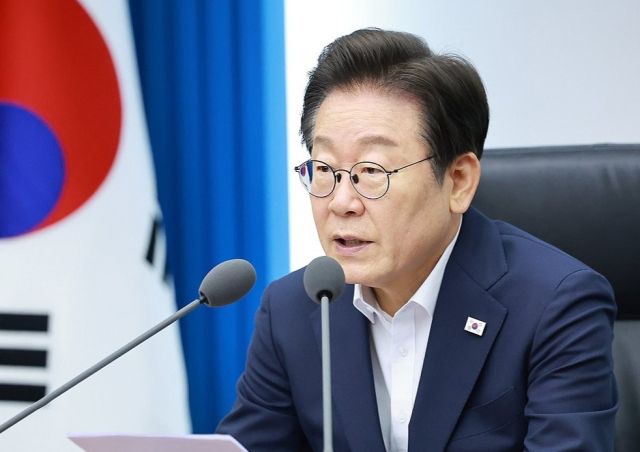 30일 서울 용산 대통령실 청사에서 열린 비상경제점검 태스크포스(TF) 3차 회의에서 발언 중인 이재명 대통령. 연합뉴스