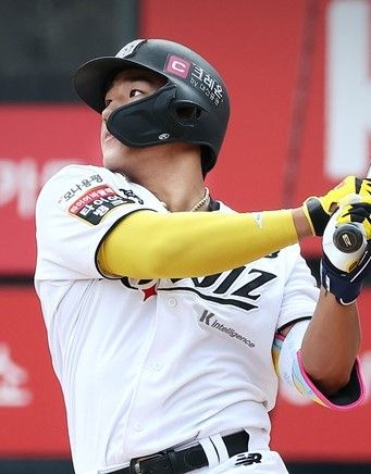 올스타 홈런더비 팬투표 1위 안현민.경기일보 DB