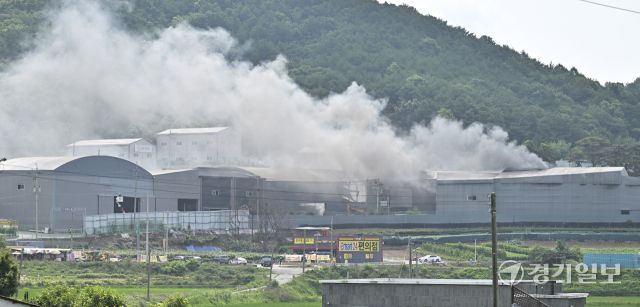 화성 서신면 자원순환시설 화재, 완진 [포토뉴스]