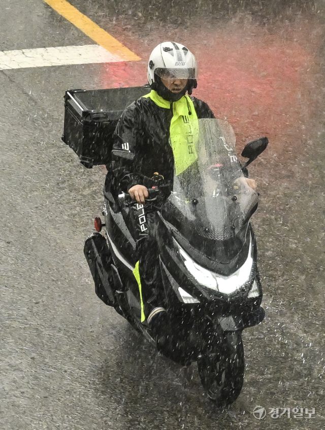 퇴근길 수도권 기습폭우 [포토뉴스]