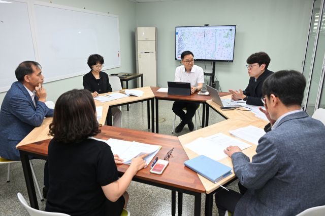 강현석 부시장이 9일 시정 전반에 대한 현안 점검을 위해 주요 업무보고를 진행하고 있다. 의정부시 제공
