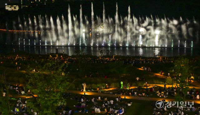 무더위를 식히는 동탄 루나쇼 [포토뉴스]