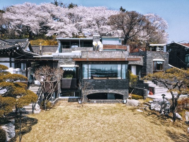 인천도시공사(iH)는 근대건축문화자산 재생사업 1호 ‘개항장 이음 1977’을 20일부터 재개장한다. iH 제공