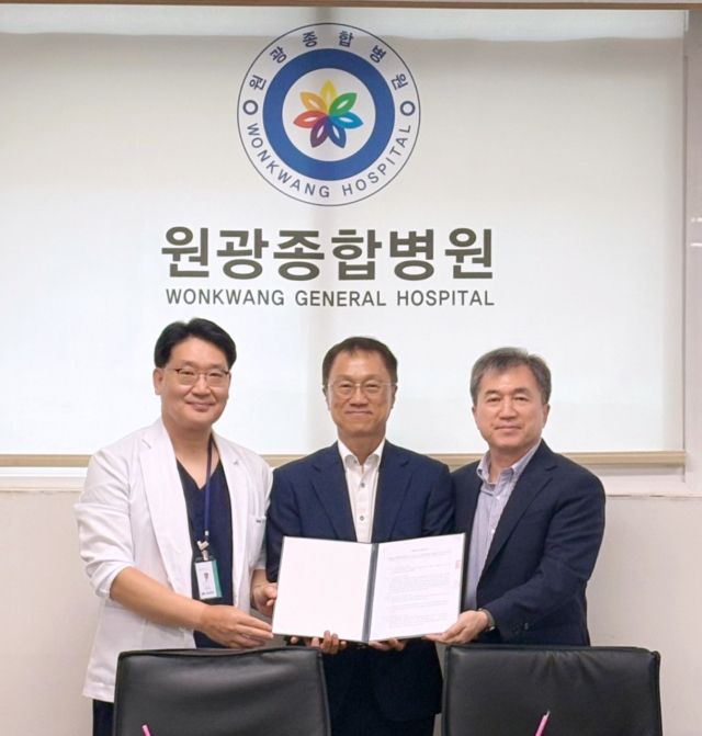 원광종합병원과 법무법인 태평양이 7월 31일 병원 본관 회의실에서 업무협약을 체결하고, 의료계의 현실과 법률적인 사항에 대한 간담회를 진행했다. 원광종합병원 제공