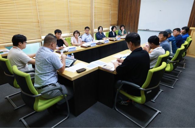 광주시의회는 최근 광주시와 개인택시조합 등과 택시 승강장 개선을 위한 간담회를 개최했다.광주시의회 제공