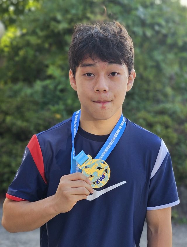 남고부 자유형 61㎏급서 우승한 정회식.곡정고 제공