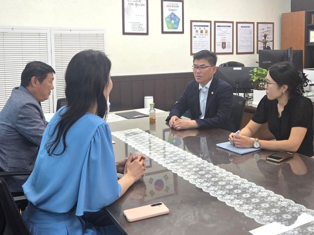 28일 하남시 남한고에서 개최된 정담회에서 협의체 구성을 제안한 윤태길 경기도의원. 남한고 제공