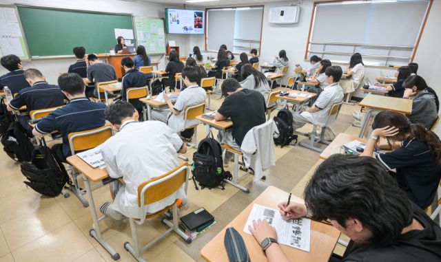 수능 D-100, 열공하는 용인 기흥고등학교 학생들 [포토뉴스]