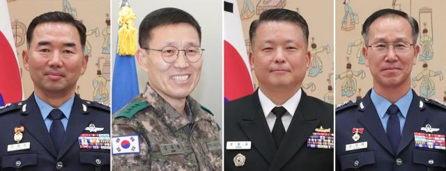 왼쪽부터 합참의장에 내정된 진영승 전략사령관, 육군총장에 내정된 김규하 미사일전략사령관, 해군총장에 내정된 강동길 합참 군사지원본부장, 공군총장에 내정된 손석락 공군 교육사령관. 연합뉴스