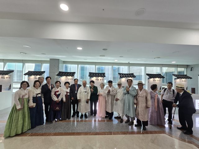 ▲전통 가양주를 빚는 종가의 종손, 종부들 모습. 한양경제