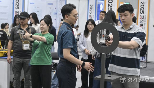 공직 채용 정보를 한자리에, 2025 공직박람회 개막 [포토뉴스]