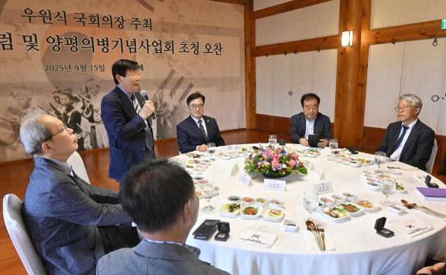 [가](3면 톱) “민주주의의 뿌리는 무명의 용사들…빛 없이 스러진 않은 분들이 대한민국의 정체성”