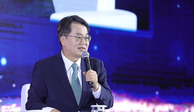 김동연 경기도지사가 19일 오전 경기도 파주시 캠프 그리브스에서 열린 9.19 평양공동선언 7주년 기념 토론회에서 발언하고 있다. 연합뉴스