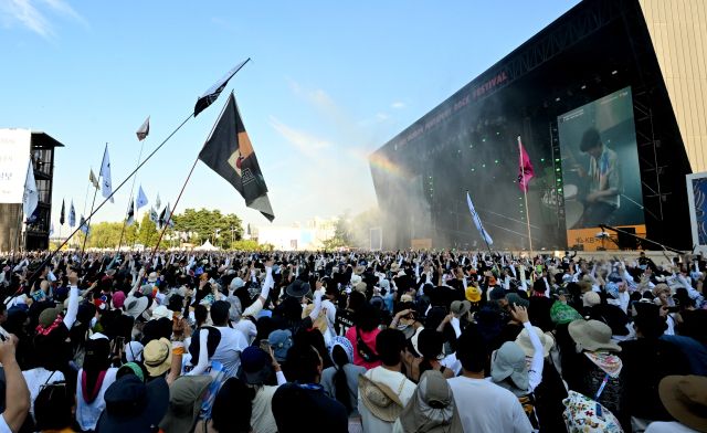 2025년 8월1~3일 인천 송도달빛축제공원에서 열린 ‘2025 인천펜타포트 락 페스티벌’ 현장. 경기일보DB