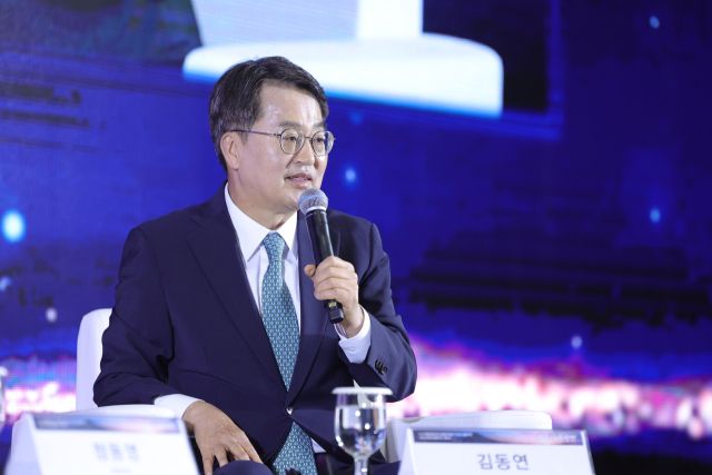 지난 19일 김동연 경기도지사가 파주 캠프 그리브스에서 열린 9·19 평양공동선언 7주년 기념 토론회에서 발언하고 있다. 연합뉴스