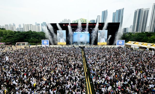 2025년 8월1~3일 인천 송도달빛축제공원에서 열린 ‘2025 인천펜타포트 락 페스티벌’ 현장. 경기일보DB