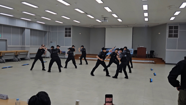 인천국제공항보안㈜이 공항 기동타격대원을 대상으로 ‘기동타격대 사내 무도 교관 양성교육’을 하고 있다. 공항보안 제공