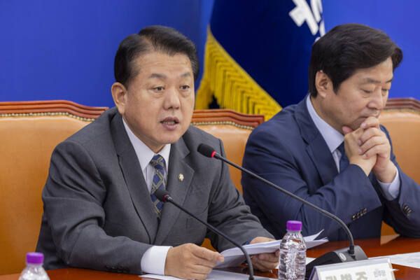 더불어민주당 김병주 최고위원(남양주을)이 지난 10일 국회에서 열린 민주당 방위산업특별위원회 출범식에서 인사말 하는 모습. 연합뉴스