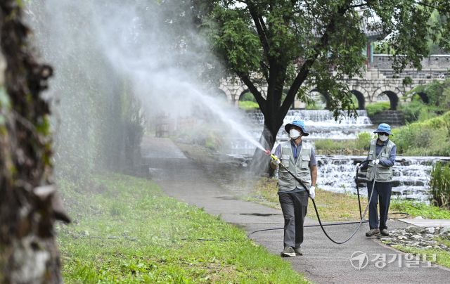 가을 모기 방역 시작 [포토뉴스]