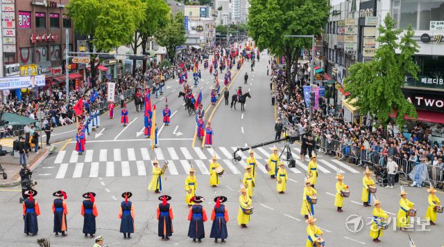 230년전 모습대로, 2025 정조대왕 능행차 공동재현 행렬[포토뉴스]
