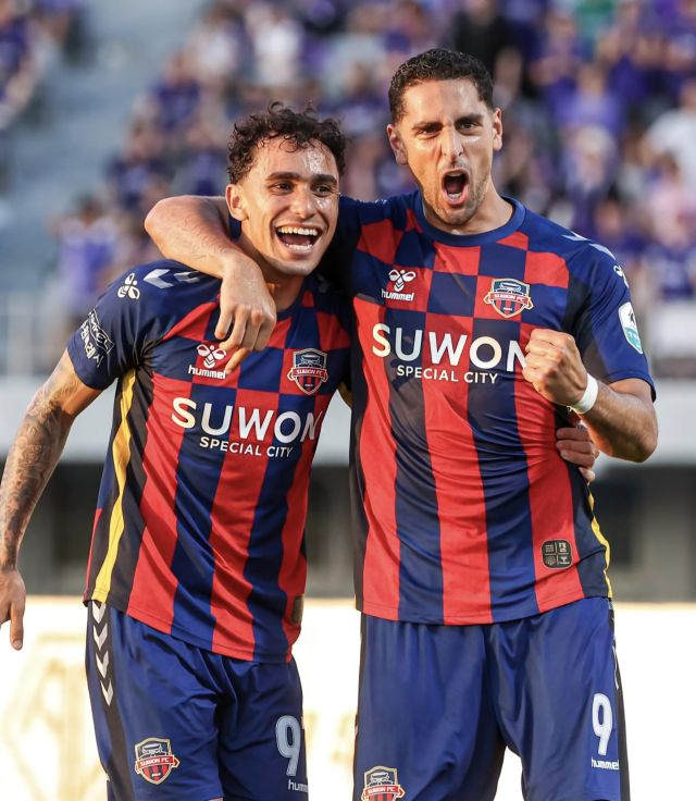 강등권 탈출에 성공한 수원FC, 서울전 징크스를 깨고 잔류 굳히기에 나선다. 수원FC 제공