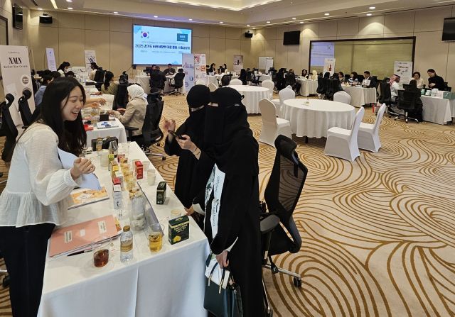 23일, 25일 진행된 중동수출상담회의 모습. 경기도 제공