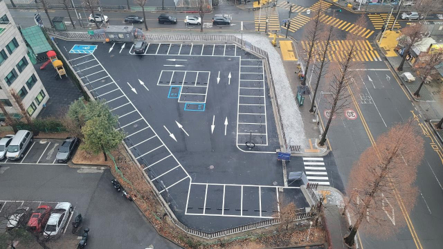 인천 부평구와 부개4구역 주택재개발정비사업조합이 협력해 부개동 13의3 일대에 조성한 임시 공영주차장 전경. 부평구 제공