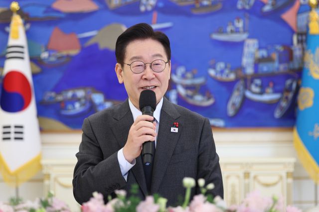 이재명 대통령이 12일 청와대에서 열린 종교지도자 초청 오찬간담회에서 발언하고 있다. 연합뉴스