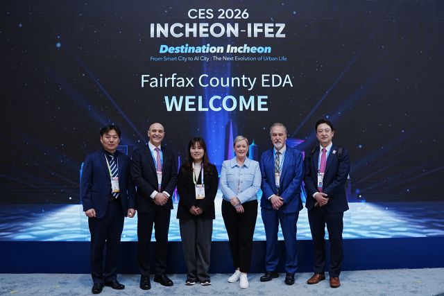 인천경제청은 CES 2026 기간 중 미국 페어팩스카운티 개발청(FCEDA)과 AI시티 연합포럼 및 간담회를 열고 인천 기업의 글로벌 진출을 위해 협력하기로 했다. 인천경제청 제공