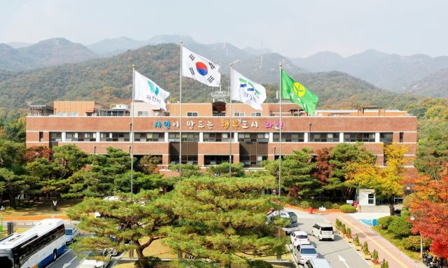 과천시청 전경. 과천시 제공