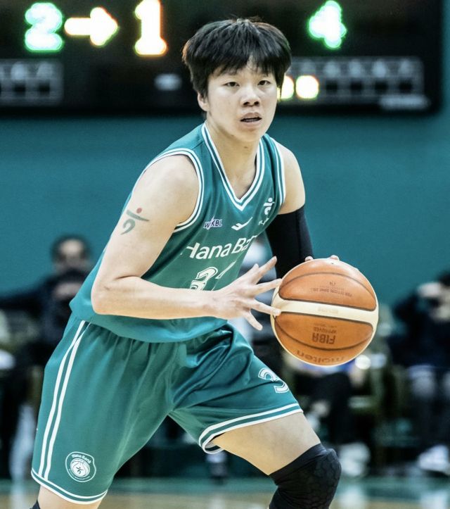 여자프로농구 3라운드 최우수선수 진안. 하나은행 제공