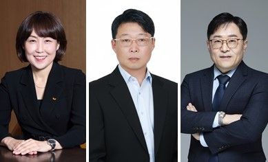 (왼쪽부터) 박진선 최고운영책임자, 이상윤 바이오연구본부장, 이범한 QE 실장. SK바이오사이언스 제공